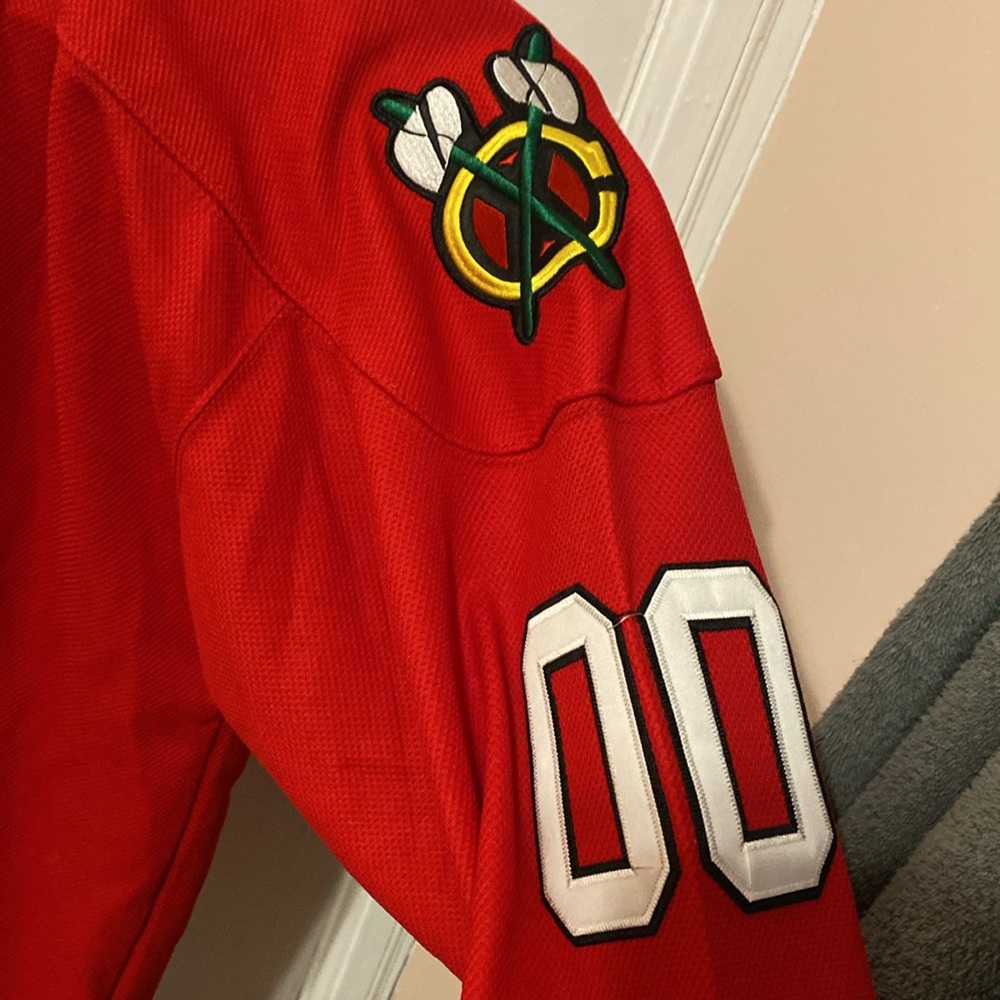 Chicago Blackhawks Clark Griswold Jersey - Picture 4 of 5